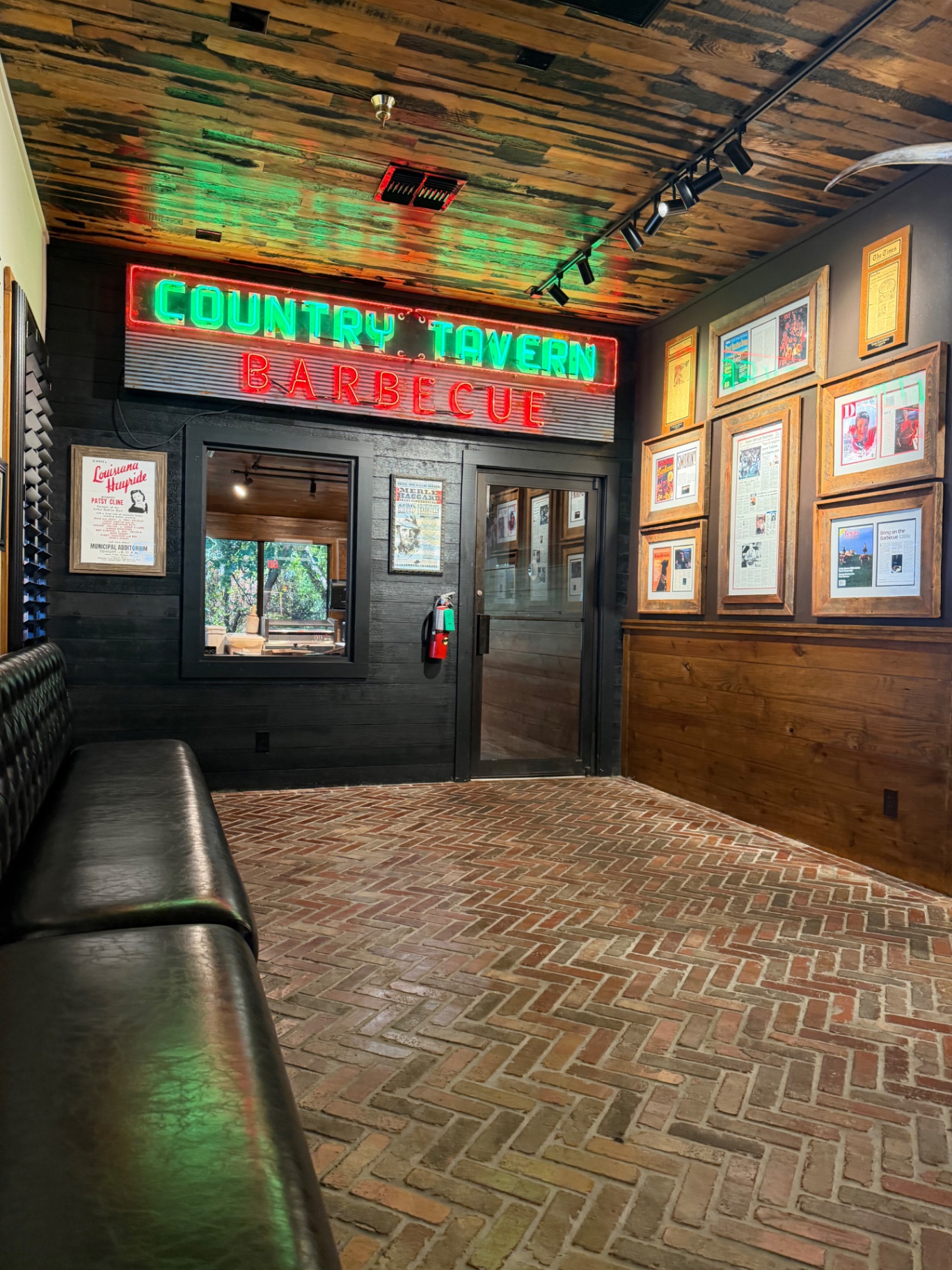 Country Tavern Barbecue